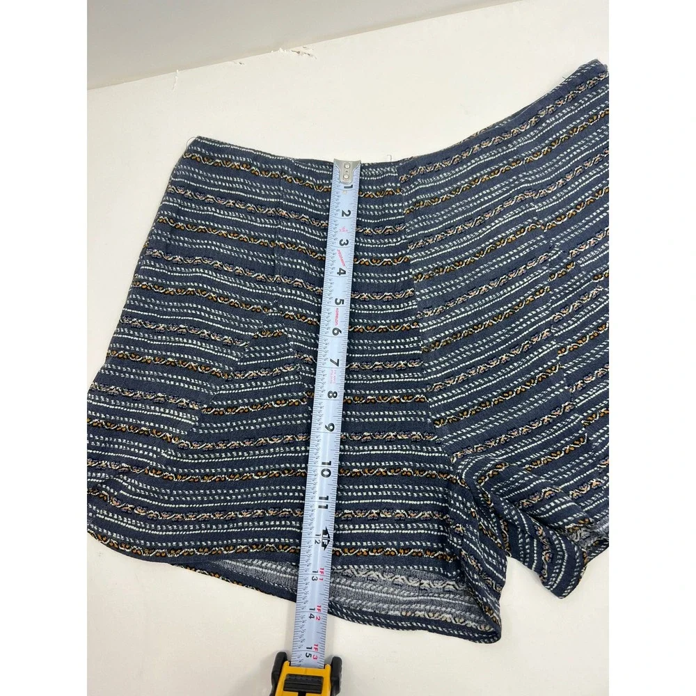 Honey Belle Shorts Junior's Size Large Gray Blue‎ White Multi Lined NWT